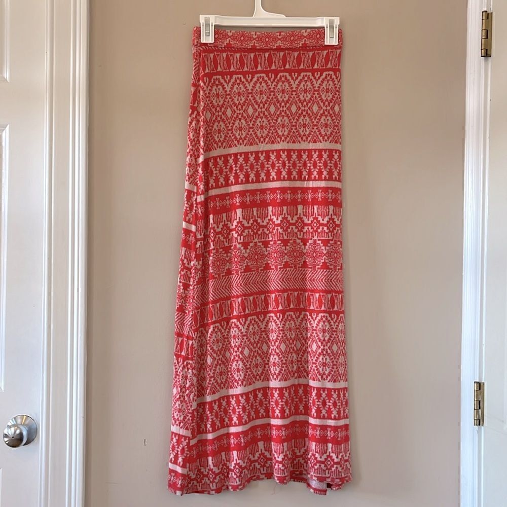 Womens’ Charlotte Russe Flowing Lightweight Skirt Size S - Picture 3 of 6